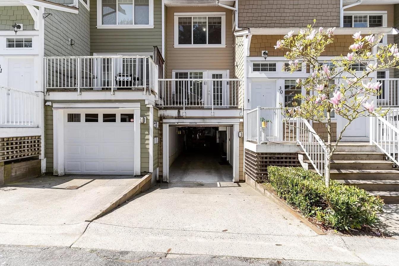 30 6110 138 Street, Surrey, British Columbia  V3K 3V6 - Photo 3 - R3104406