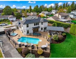 <div class="price">$2,499,900</div> 5478 182 Street, Surrey<br><div style="margin-bottom:8px;"><small>RE/MAX Treeland Realty</small></div><div class='bed_bath'>5 Bed | 4 Bath</div>