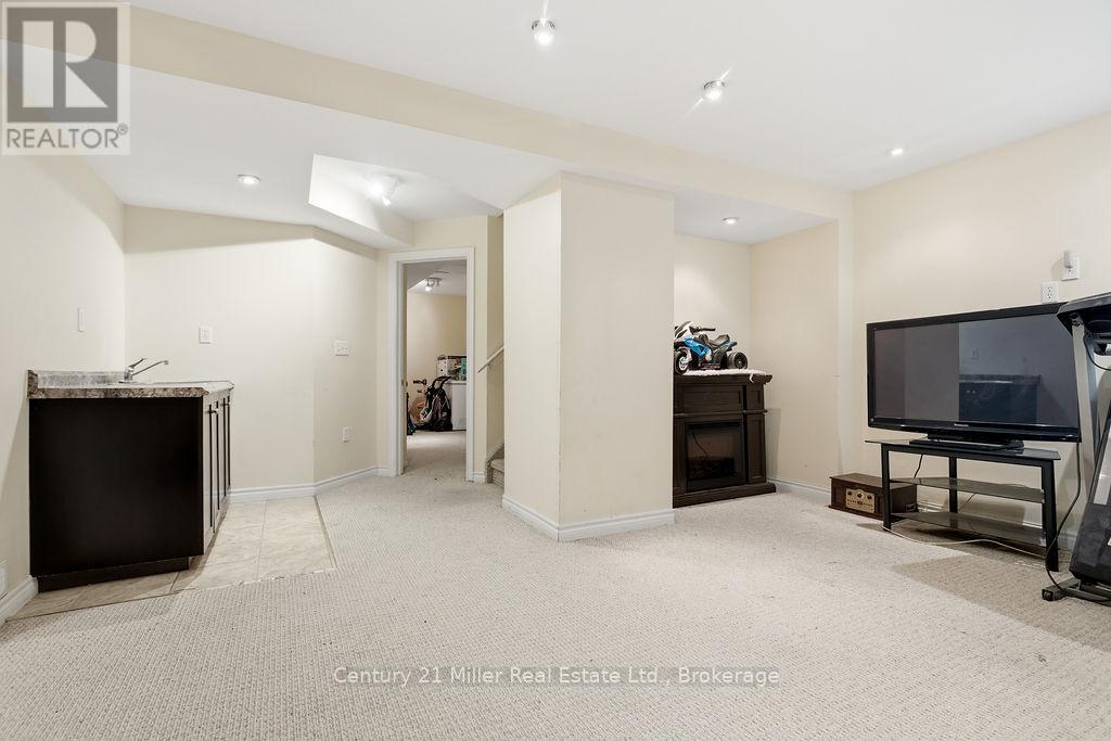 4827 Columbus Drive, Burlington, Ontario  L7M 0J4 - Photo 27 - W12935806