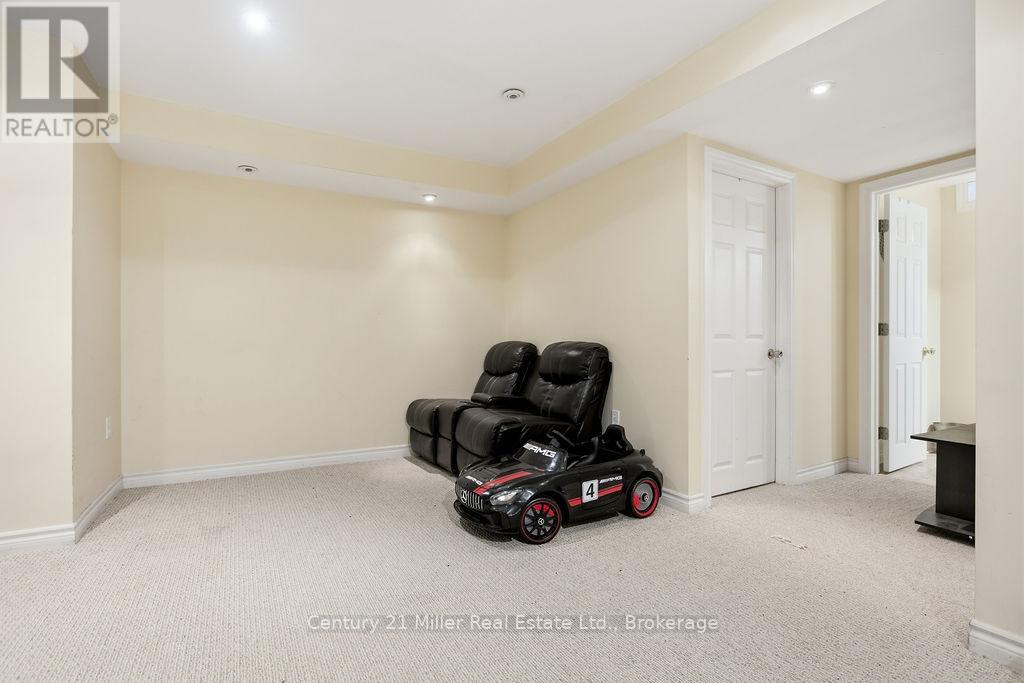 4827 Columbus Drive, Burlington, Ontario  L7M 0J4 - Photo 29 - W12935806