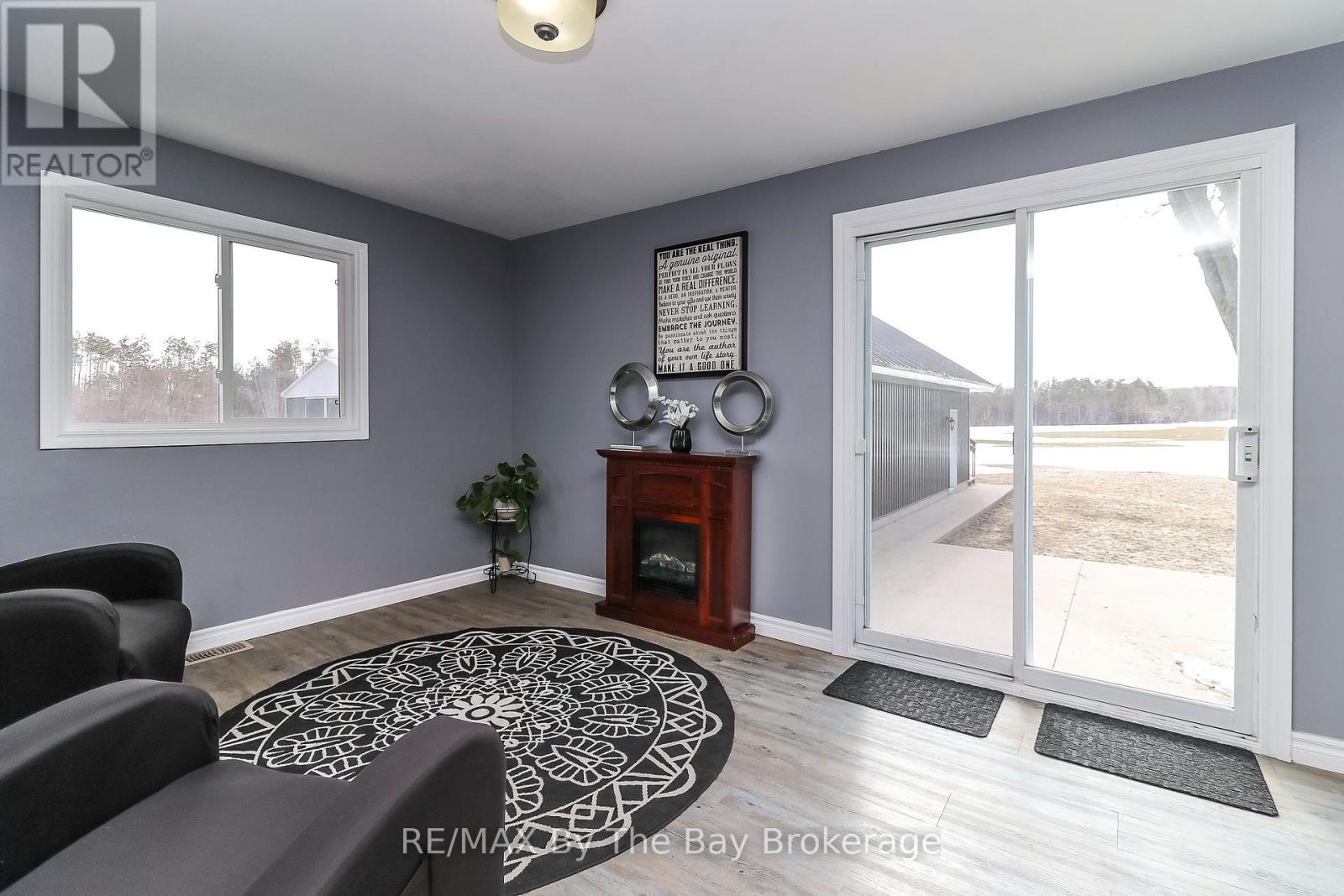 2533 Flos 3 Road W, Springwater, Ontario  L0L 2K0 - Photo 15 - S12935852