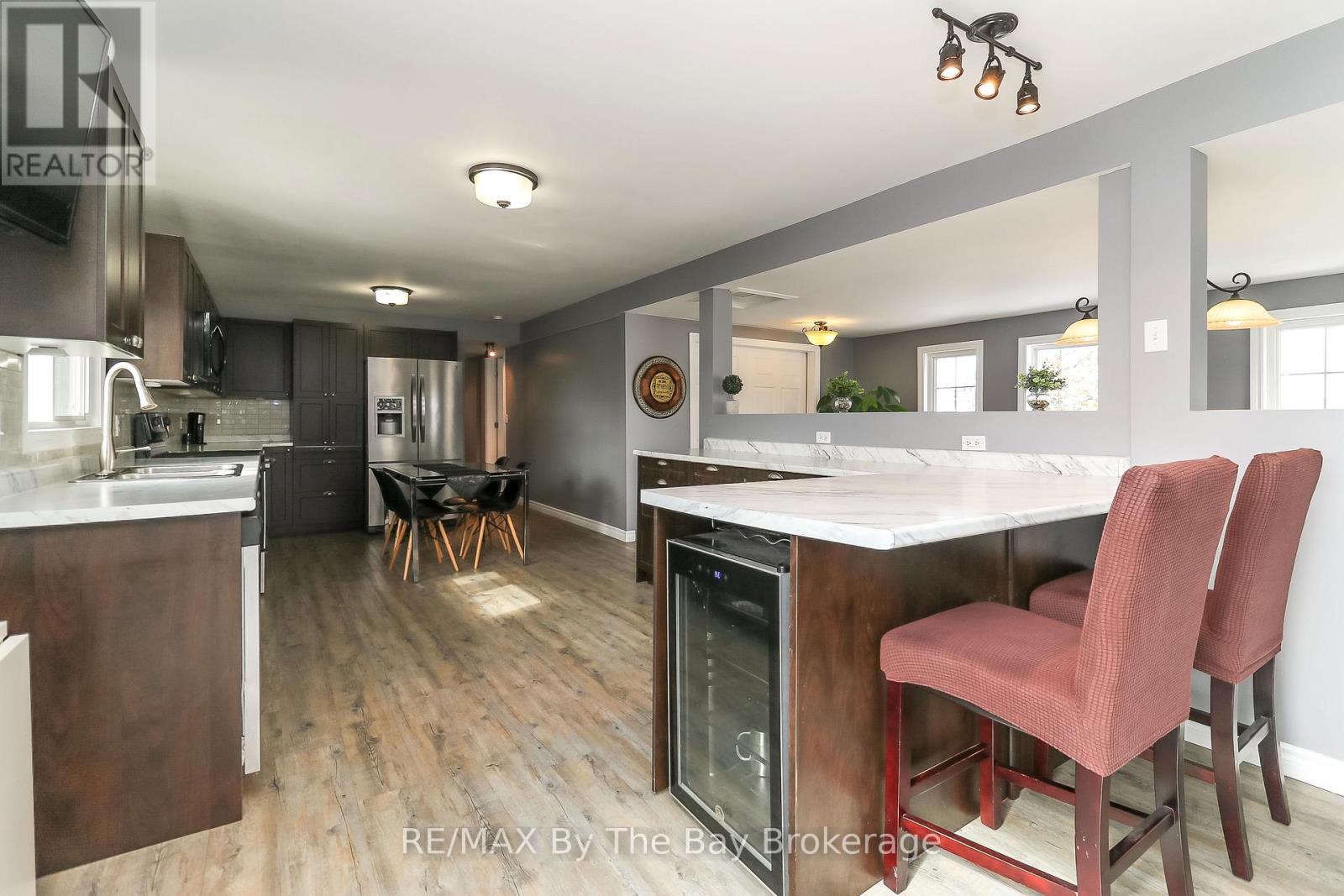 2533 Flos 3 Road W, Springwater, Ontario  L0L 2K0 - Photo 17 - S12935852