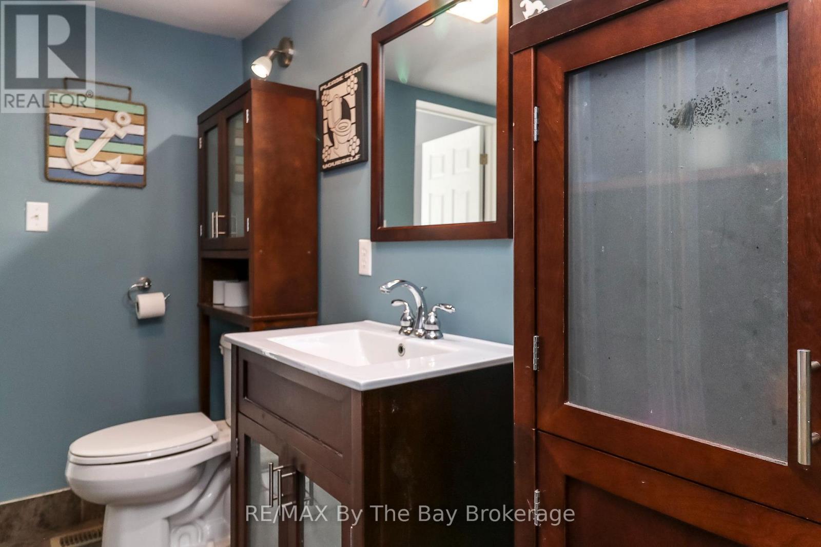 2533 Flos 3 Road W, Springwater, Ontario  L0L 2K0 - Photo 18 - S12935852