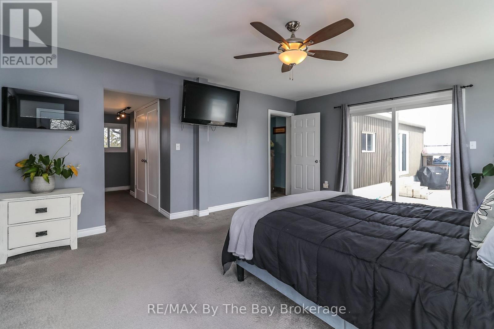 2533 Flos 3 Road W, Springwater, Ontario  L0L 2K0 - Photo 21 - S12935852