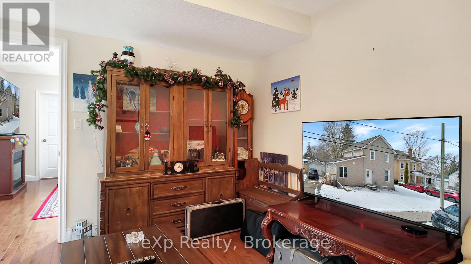 370 6th Avenue, Hanover, Ontario  N4N 2E9 - Photo 18 - X12935752