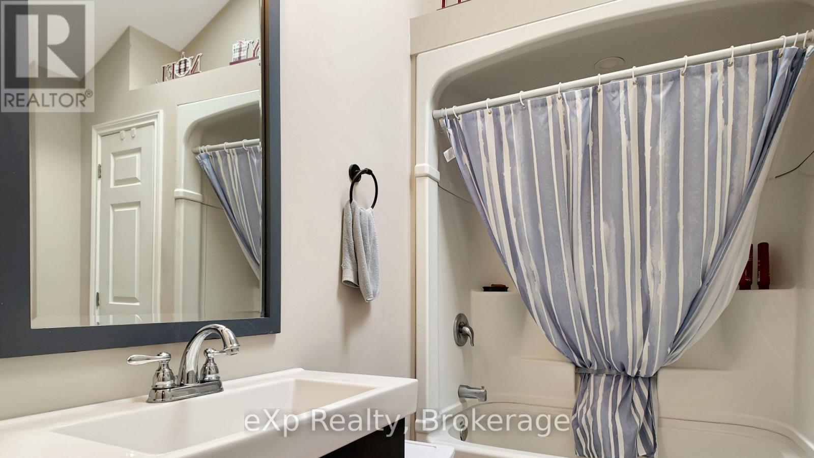 370 6th Avenue, Hanover, Ontario  N4N 2E9 - Photo 23 - X12935752