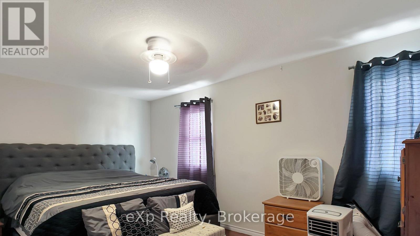 370 6th Avenue, Hanover, Ontario  N4N 2E9 - Photo 25 - X12935752