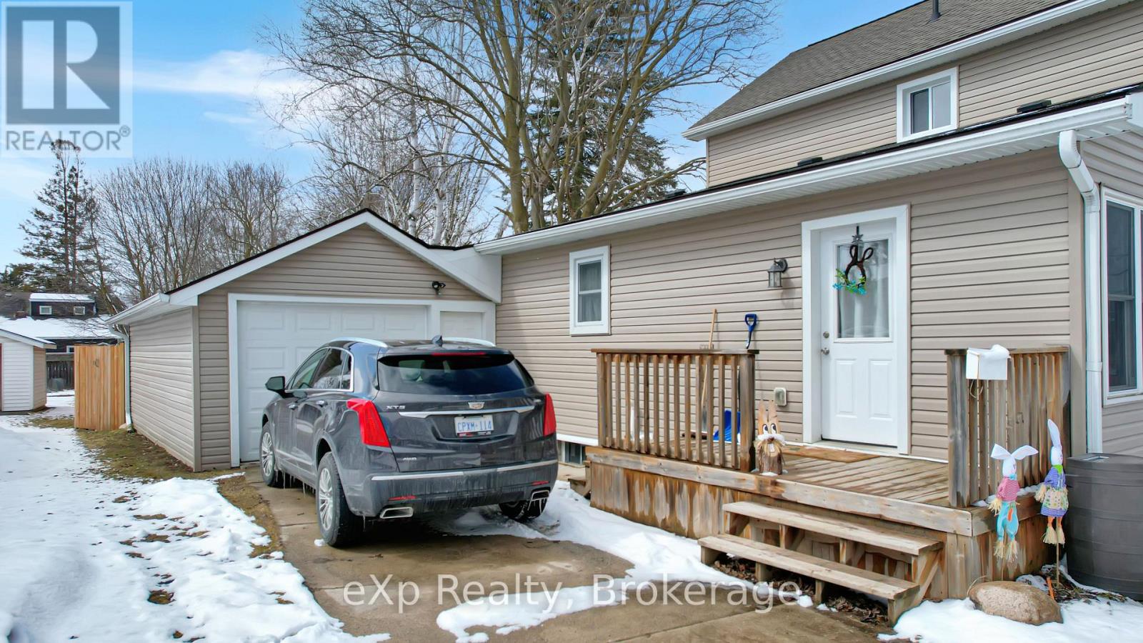 370 6th Avenue, Hanover, Ontario  N4N 2E9 - Photo 3 - X12935752