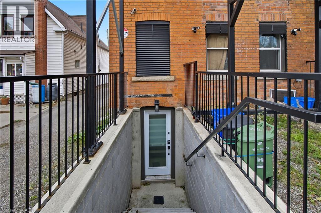 113 Catharine Street N Unit# 4, Hamilton, Ontario  L8R 1J5 - Photo 3 - 40816163