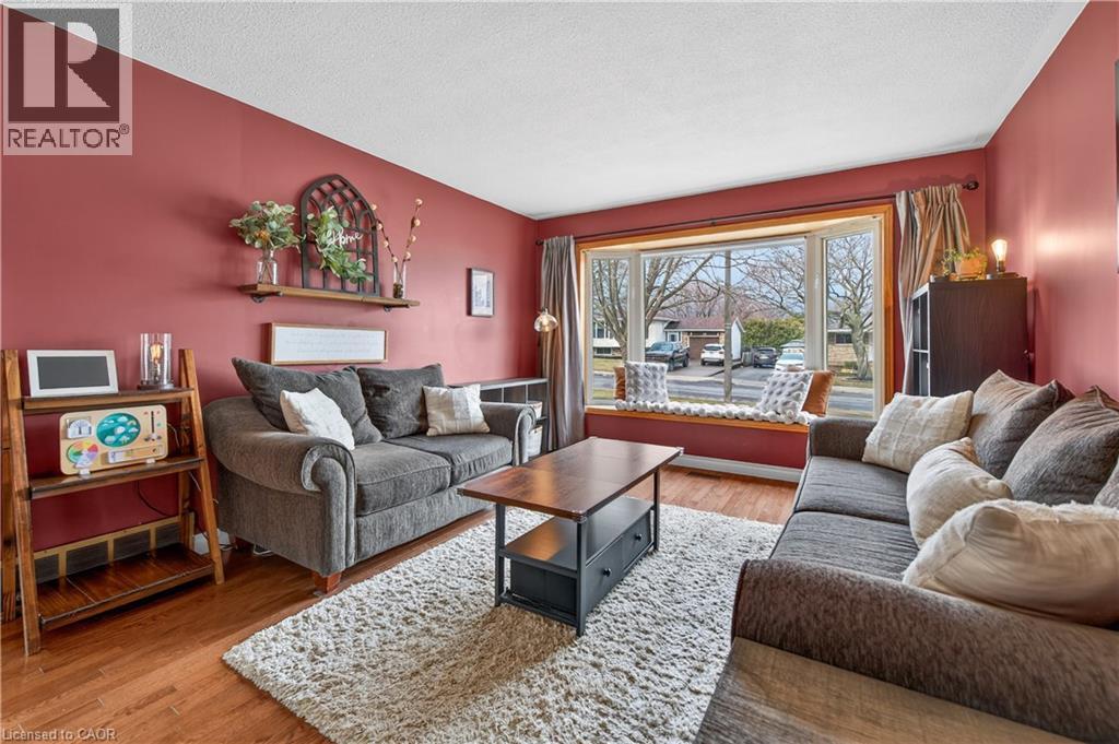 51 Elgar Avenue, Hamilton, Ontario  L9C 4E3 - Photo 16 - 40816142