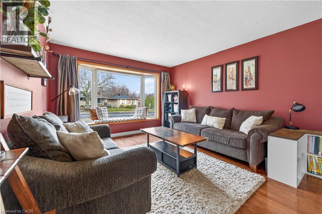 51 Elgar Avenue, Hamilton, Ontario  L9C 4E3 - Photo 17 - 40816142