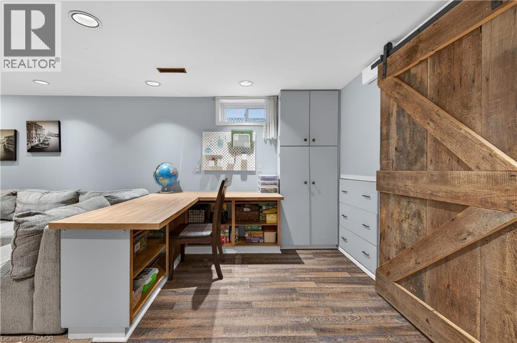 51 Elgar Avenue, Hamilton, Ontario  L9C 4E3 - Photo 27 - 40816142