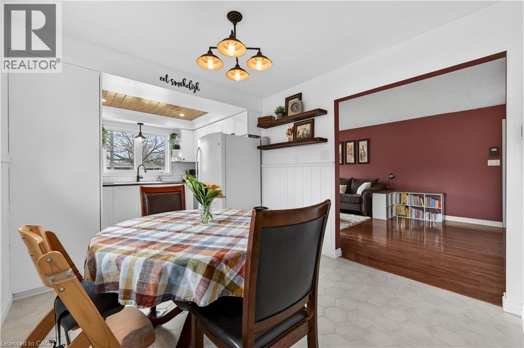 51 Elgar Avenue, Hamilton, Ontario  L9C 4E3 - Photo 7 - 40816142