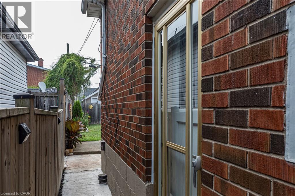118 Julian Avenue, Hamilton, Ontario  L8H 5R7 - Photo 35 - 40816118