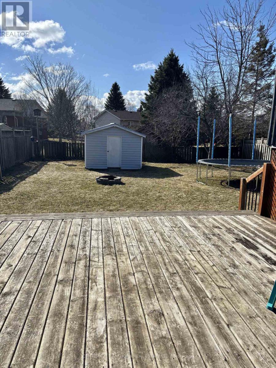 Lower - 3 1st Avenue, Prince Edward County, Ontario  K0K 3L0 - Photo 14 - X12935760