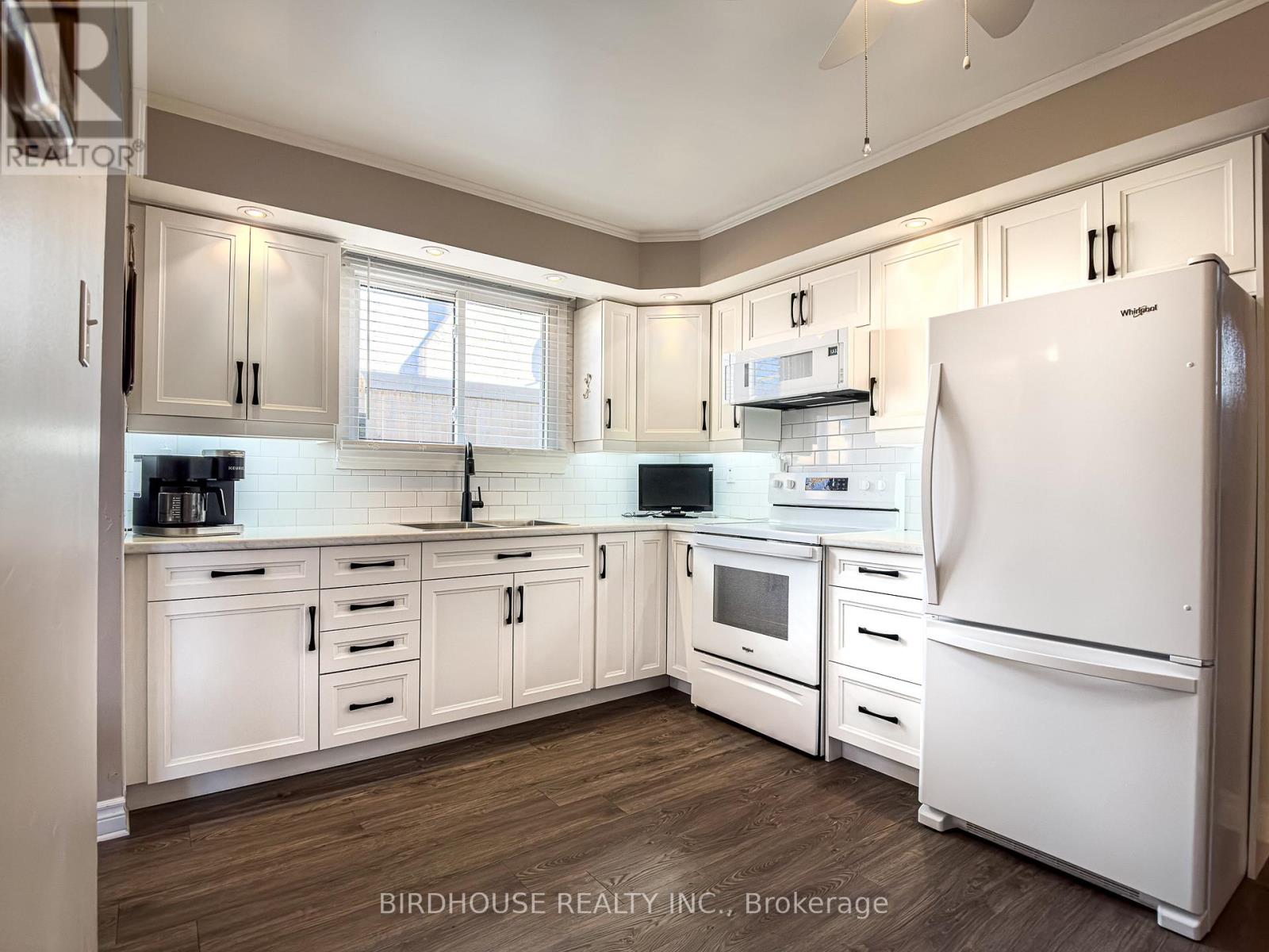 18 Mohawk Drive, Kawartha Lakes, Ontario  K9V 0J6 - Photo 10 - X12935928