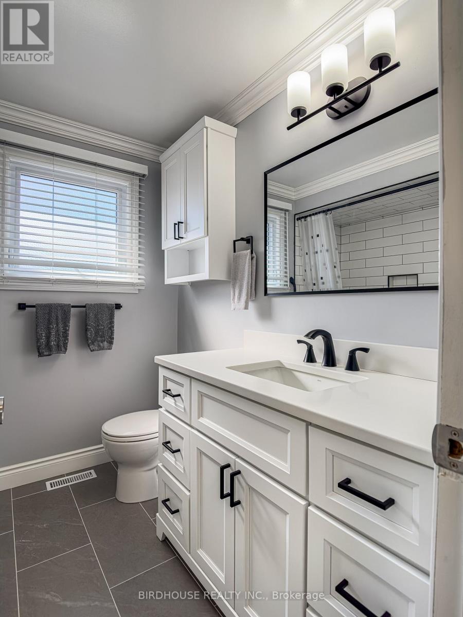 18 Mohawk Drive, Kawartha Lakes, Ontario  K9V 0J6 - Photo 15 - X12935928