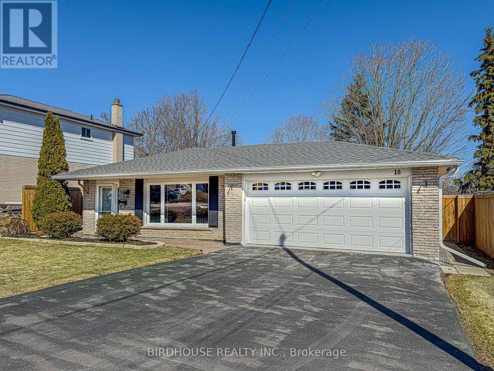 18 Mohawk Drive, Kawartha Lakes, Ontario  K9V 0J6 - Photo 3 - X12935928