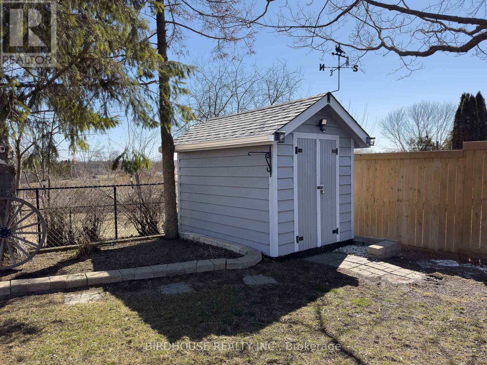 18 Mohawk Drive, Kawartha Lakes, Ontario  K9V 0J6 - Photo 32 - X12935928