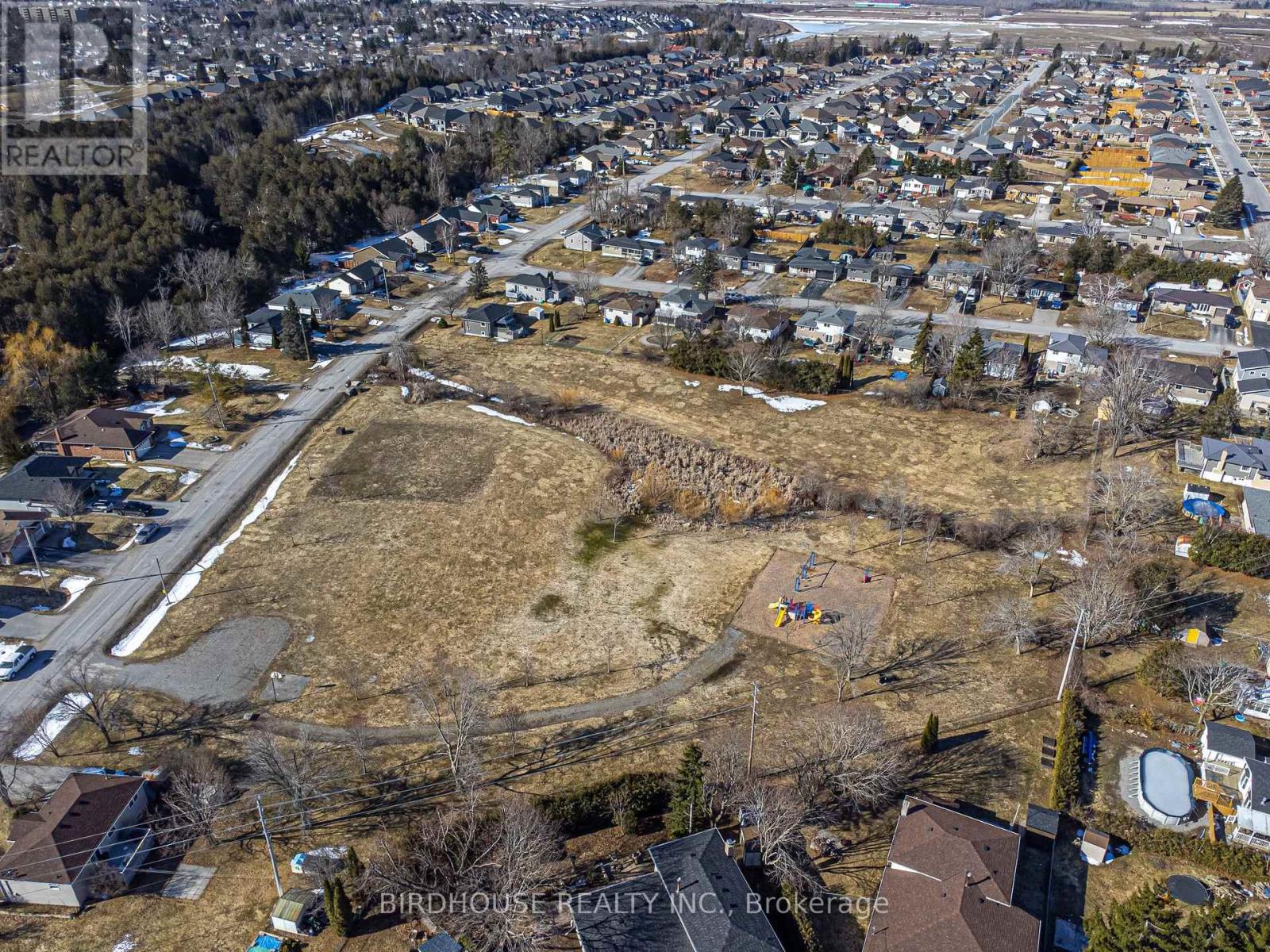 18 Mohawk Drive, Kawartha Lakes, Ontario  K9V 0J6 - Photo 34 - X12935928