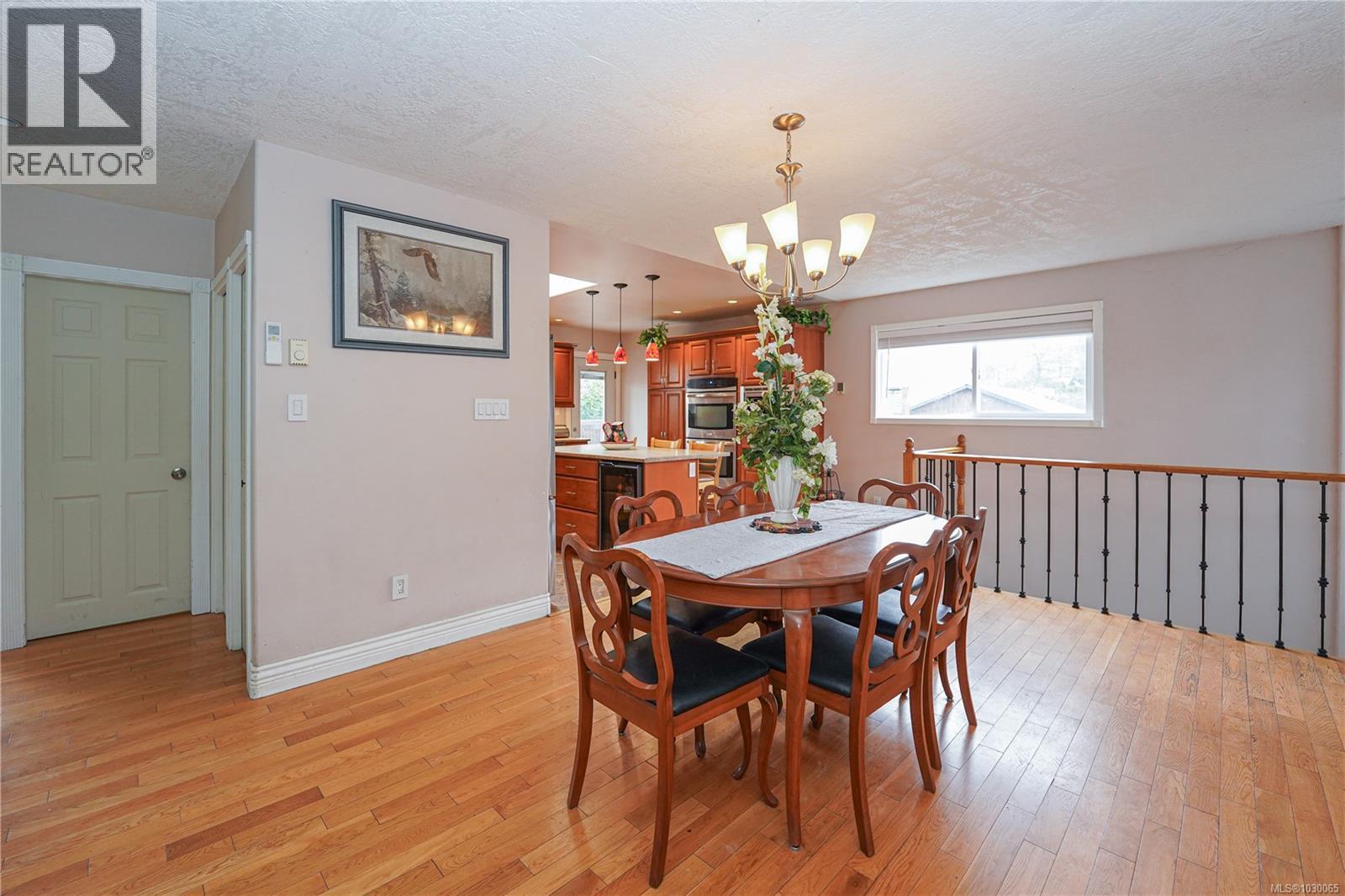 1009 Linda Lane, Langford, British Columbia V9B 2S7 - Photo 6 - 1030065