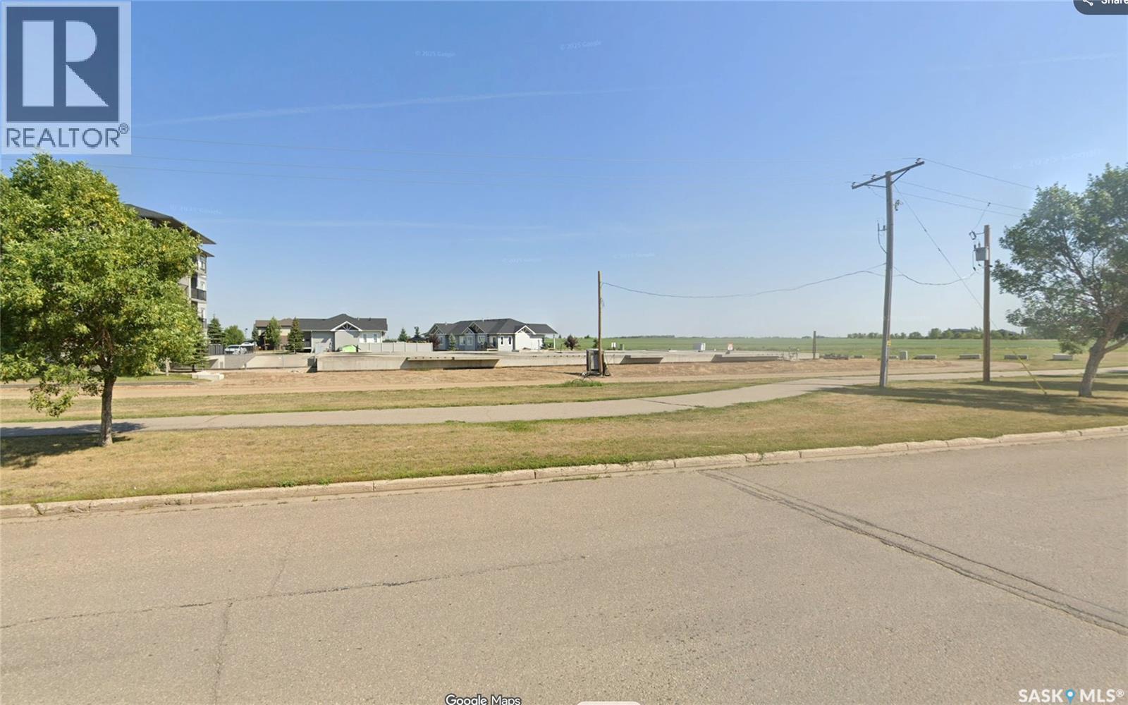 830 5th Street Ne, Weyburn, Saskatchewan  S4H 0Y9 - Photo 3 - SK031566