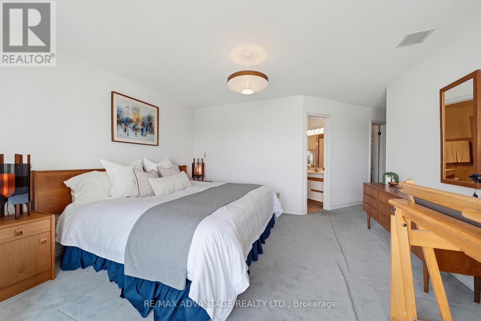 1101 - 19 King Street, London East, Ontario  N6A 5N8 - Photo 20 - X12935956