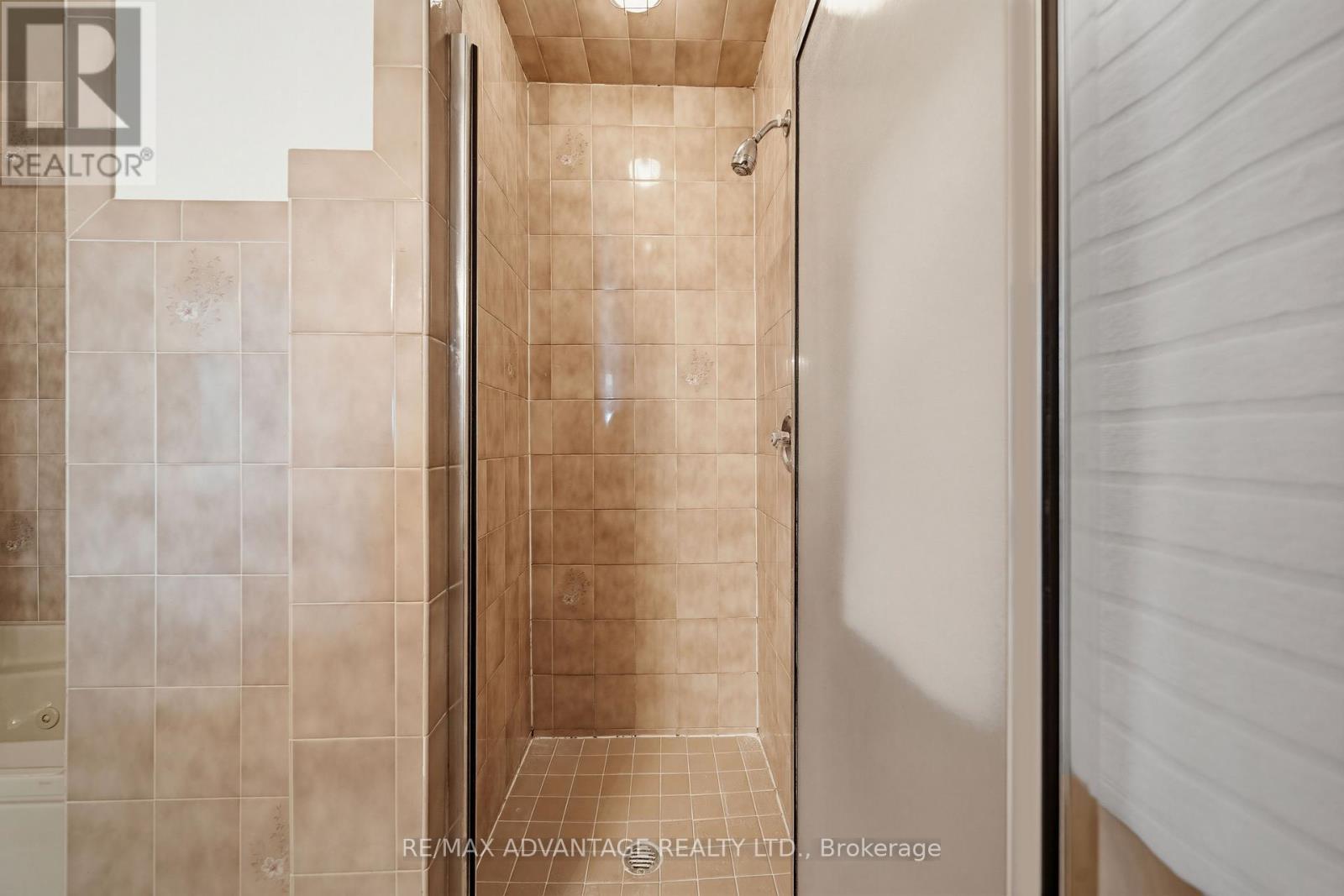 1101 - 19 King Street, London East, Ontario  N6A 5N8 - Photo 23 - X12935956