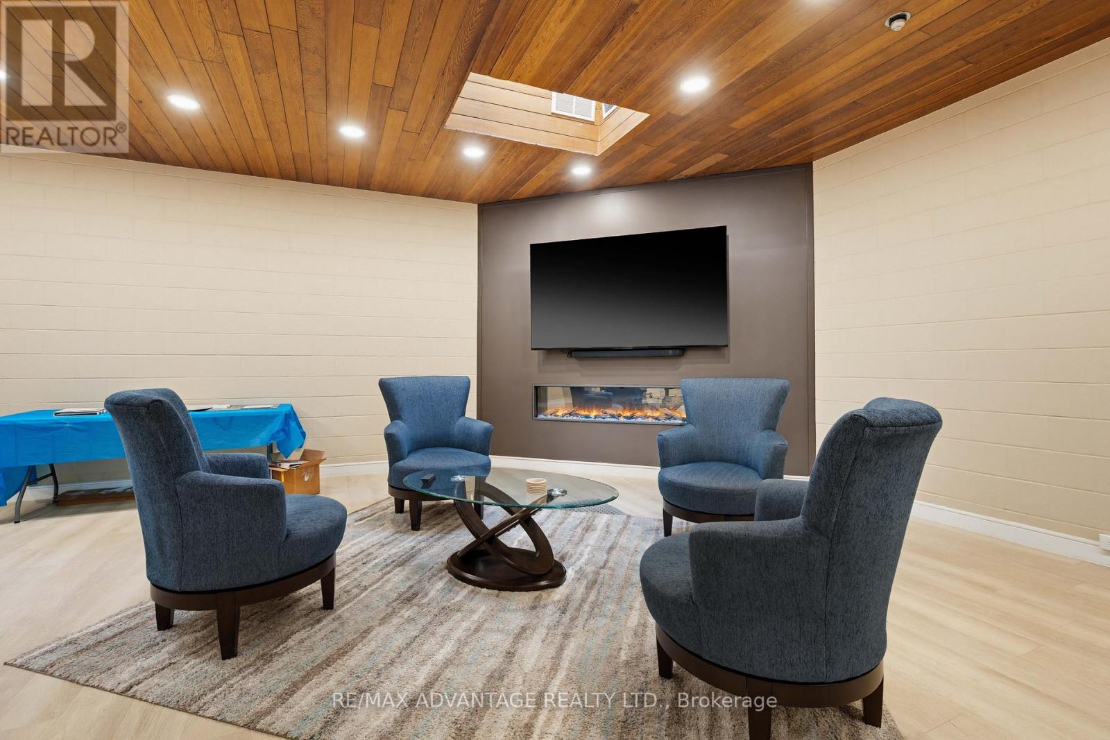 1101 - 19 King Street, London East, Ontario  N6A 5N8 - Photo 34 - X12935956