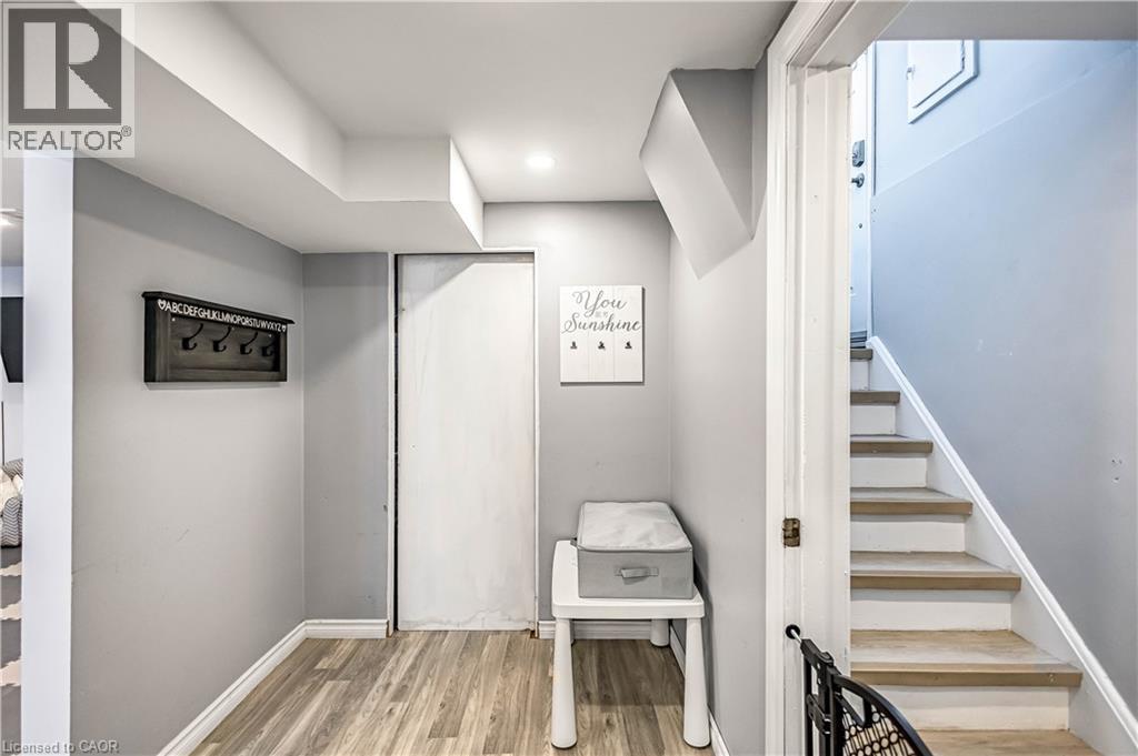 5 Carrington Court, Hamilton, Ontario  L9A 4N5 - Photo 26 - 40816171