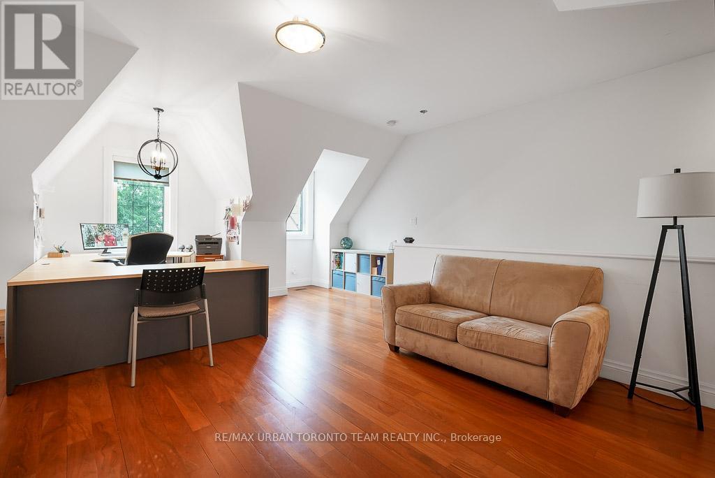 21a Grove Avenue, Toronto, Ontario  M6J 3B5 - Photo 18 - C12935702