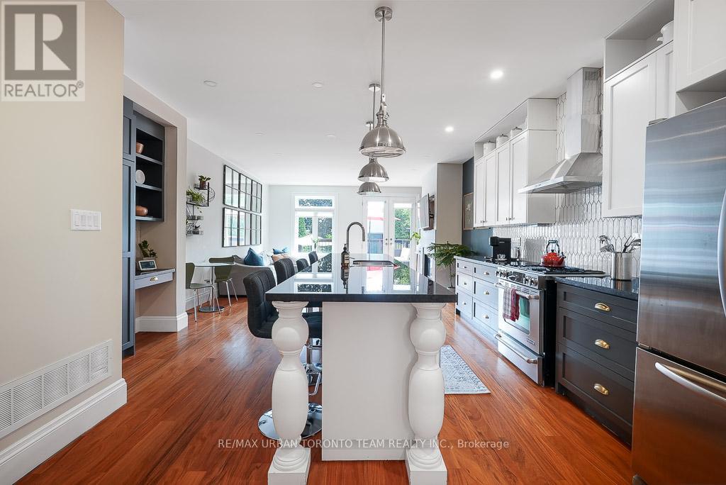 21a Grove Avenue, Toronto, Ontario  M6J 3B5 - Photo 4 - C12935702