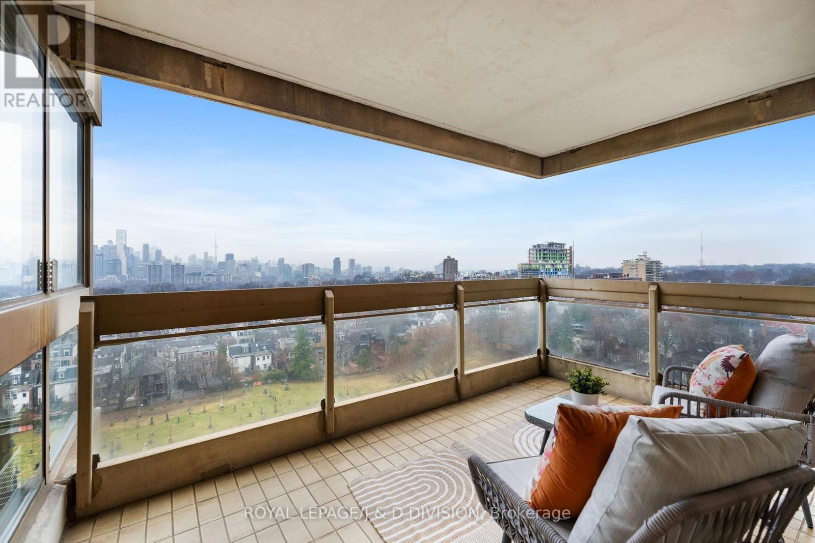 1405 - 63 St Clair Avenue W, Toronto, Ontario  M4V 2Y9 - Photo 25 - C12935742