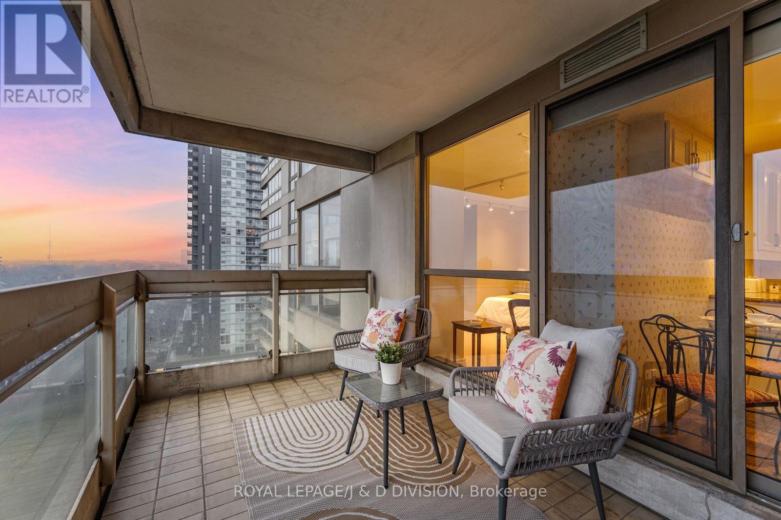 1405 - 63 St Clair Avenue W, Toronto, Ontario  M4V 2Y9 - Photo 29 - C12935742