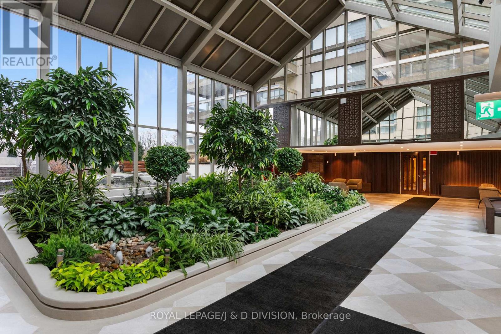 1405 - 63 St Clair Avenue W, Toronto, Ontario  M4V 2Y9 - Photo 38 - C12935742