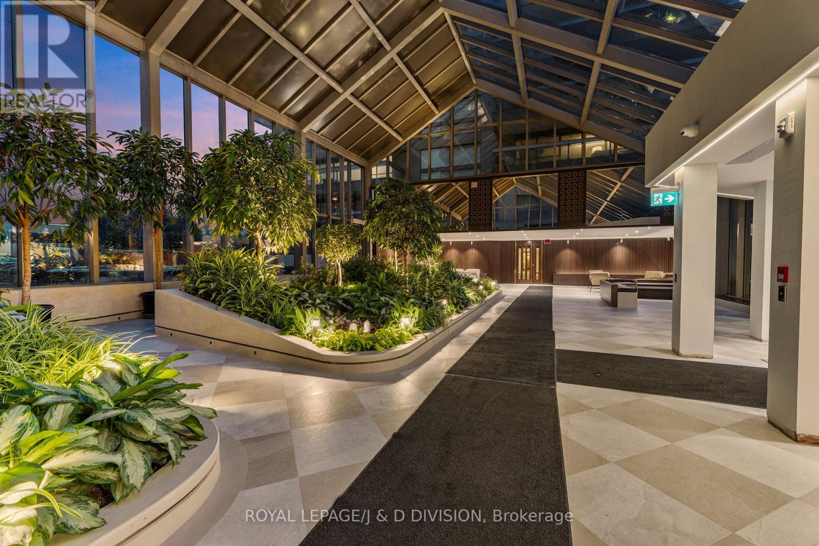 1405 - 63 St Clair Avenue W, Toronto, Ontario  M4V 2Y9 - Photo 39 - C12935742