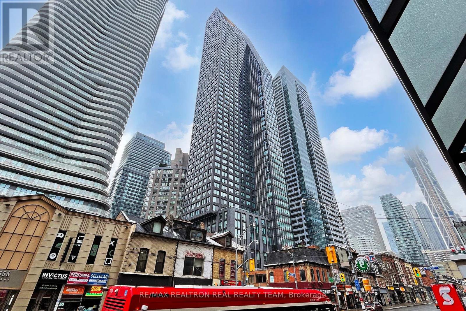 4507 - 8 Wellesley Street W, Toronto, Ontario  M4Y 0J5 - Photo 4 - C12935748