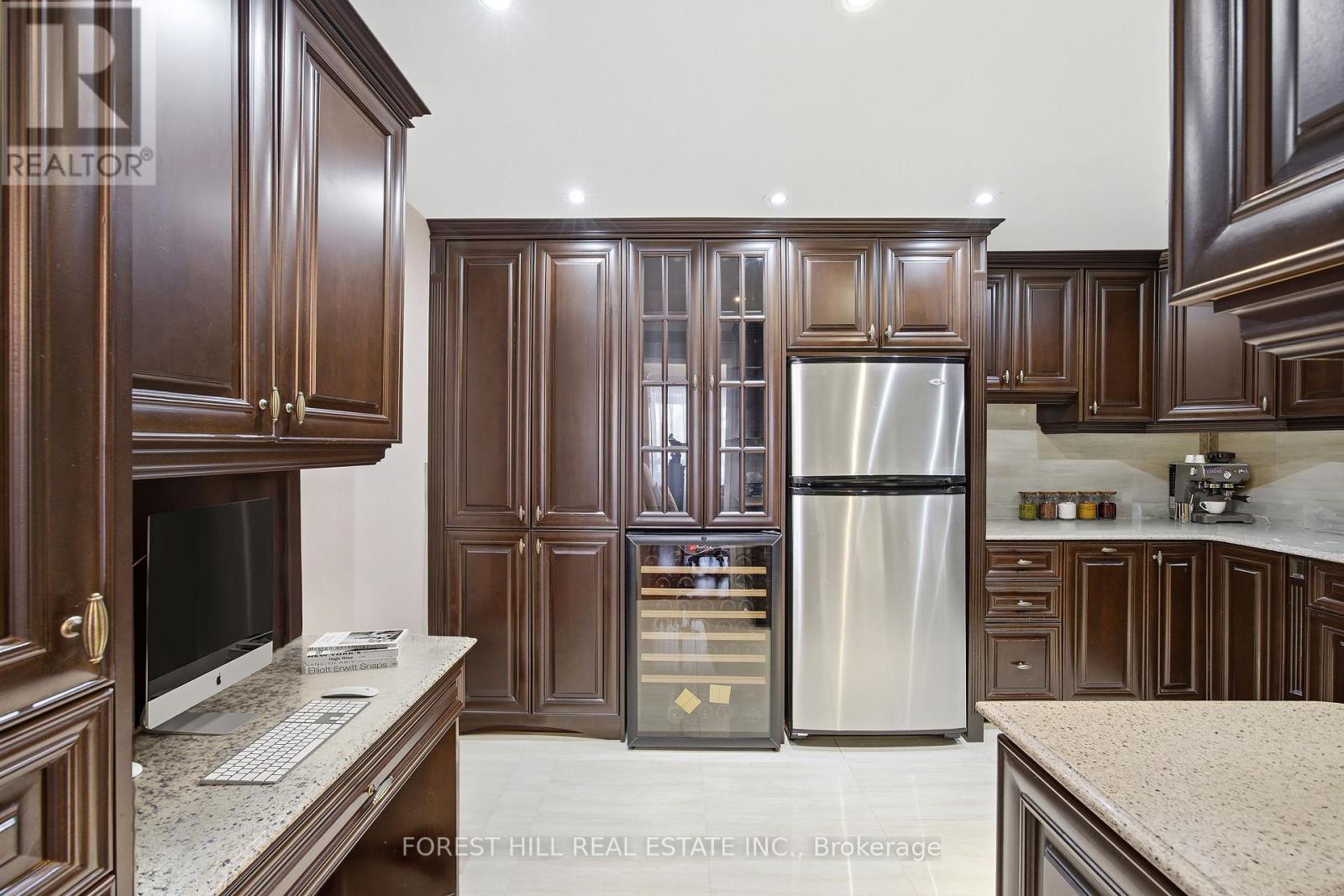 507 - 19 Lower Village Gate, Toronto, Ontario  M5P 3L9 - Photo 5 - C12935770