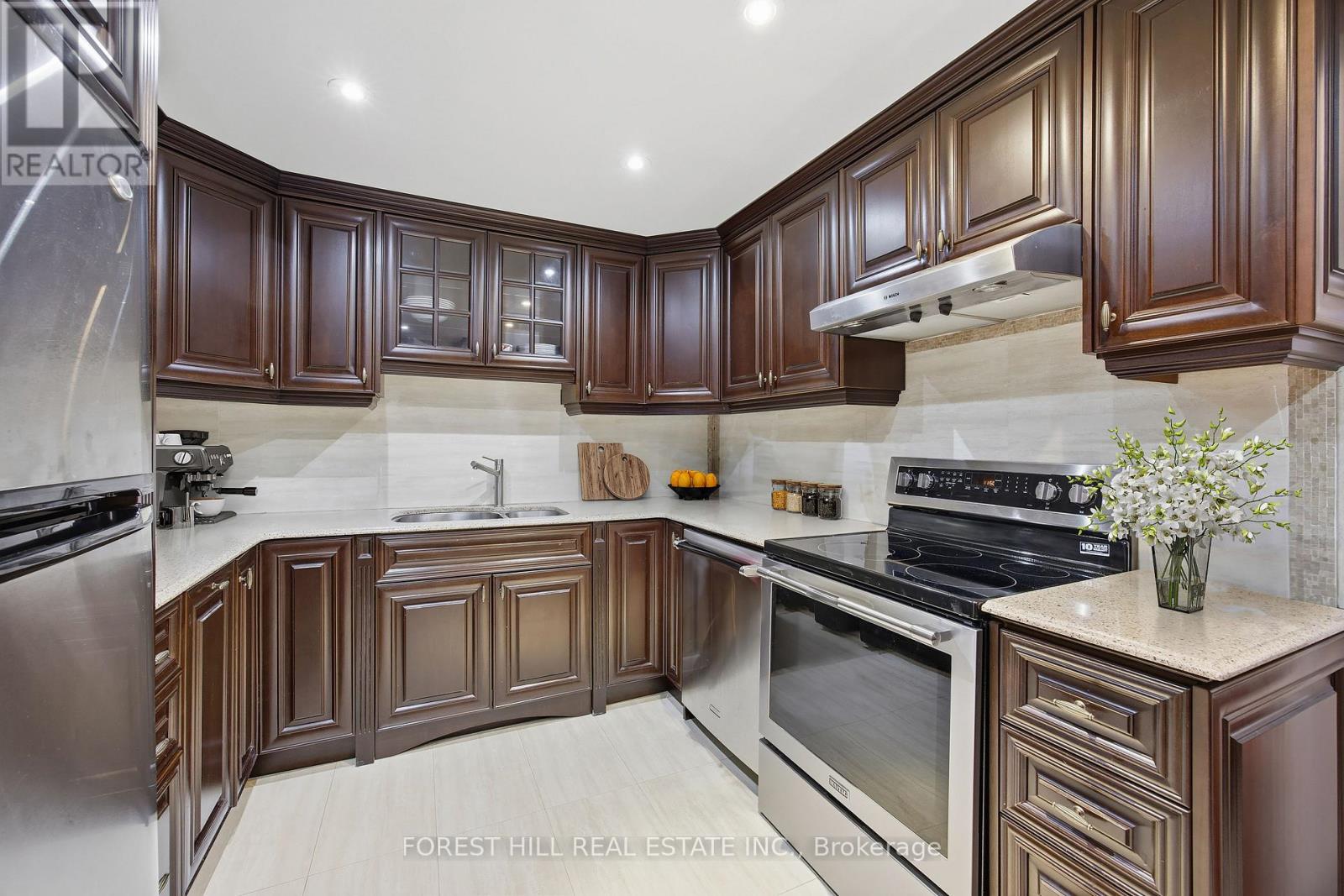 507 - 19 Lower Village Gate, Toronto, Ontario  M5P 3L9 - Photo 6 - C12935770