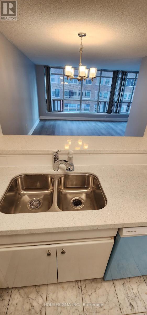 703 - 942 Yonge Street, Toronto, Ontario  M4W 3S8 - Photo 12 - C12935854