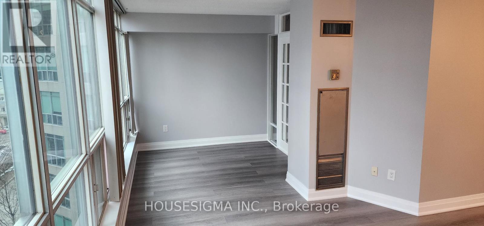 703 - 942 Yonge Street, Toronto, Ontario  M4W 3S8 - Photo 5 - C12935854