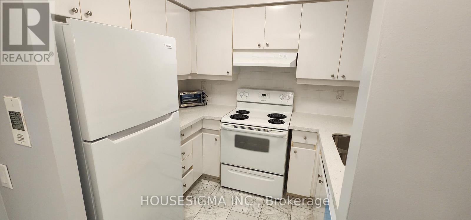 703 - 942 Yonge Street, Toronto, Ontario  M4W 3S8 - Photo 9 - C12935854