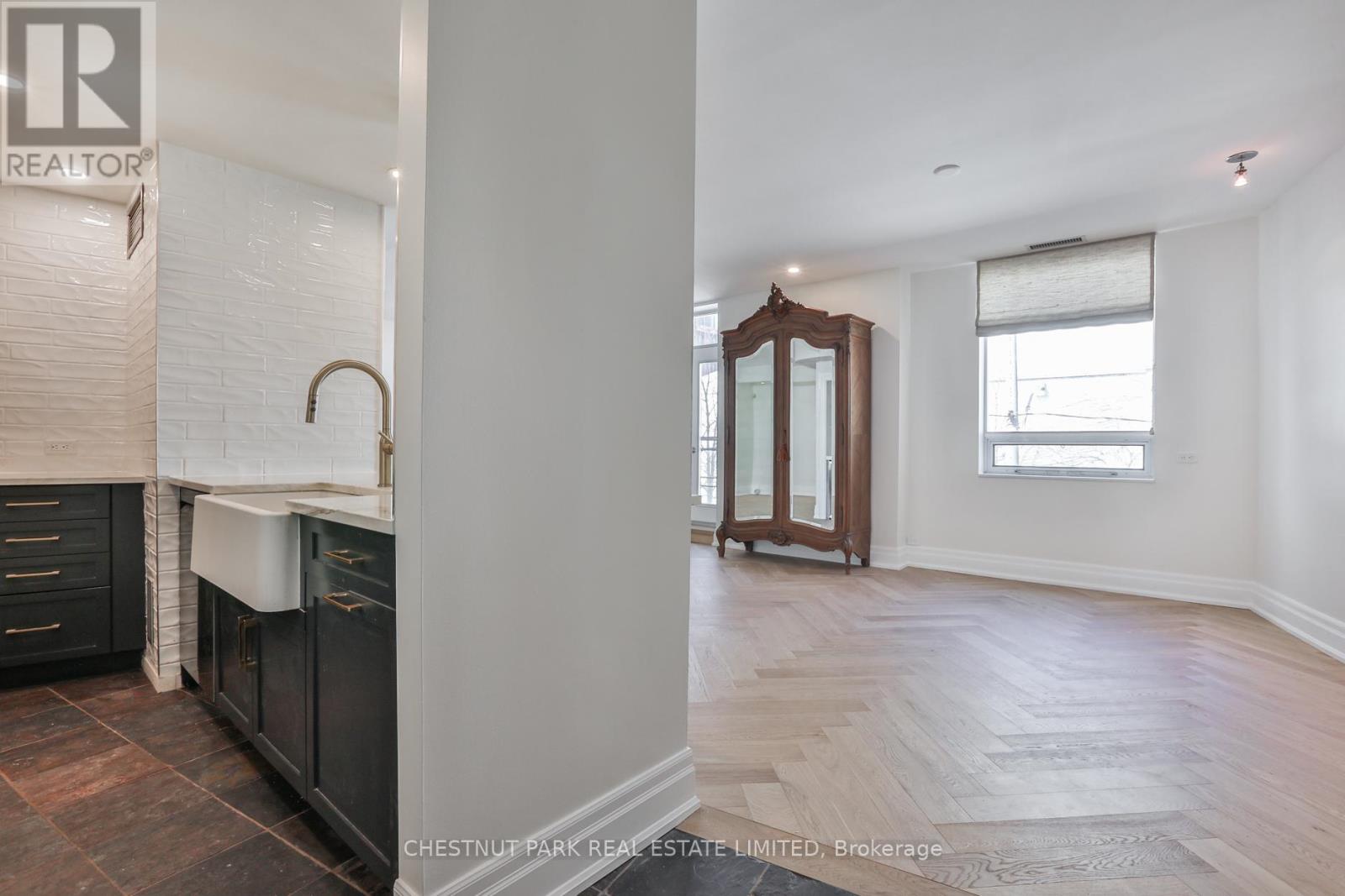 36 - 33 Price Street, Toronto, Ontario  M4W 1Z1 - Photo 3 - C12935922