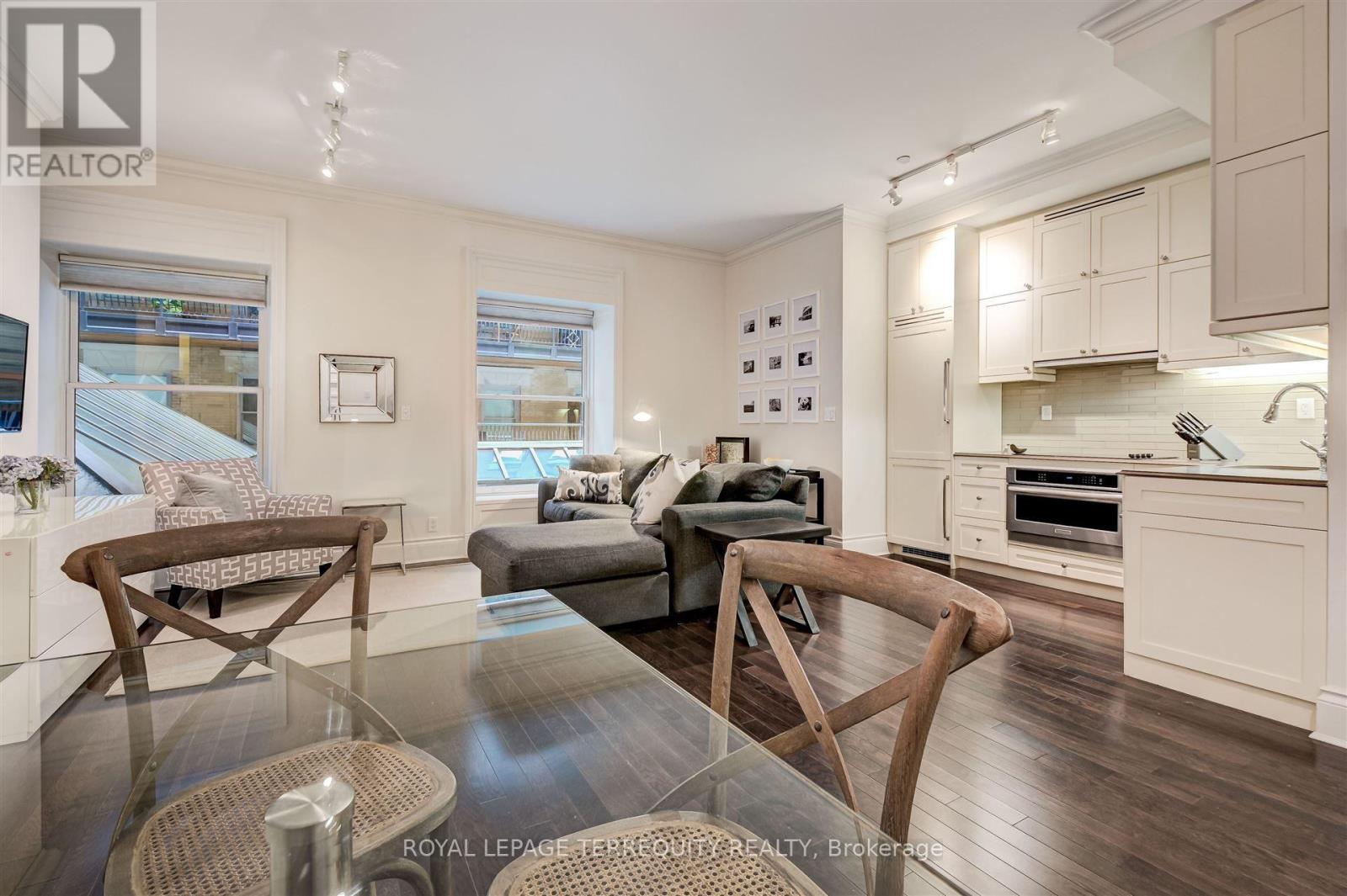 332 - 22 Leader Lane, Toronto, Ontario  M5E 0B2 - Photo 6 - C12935950