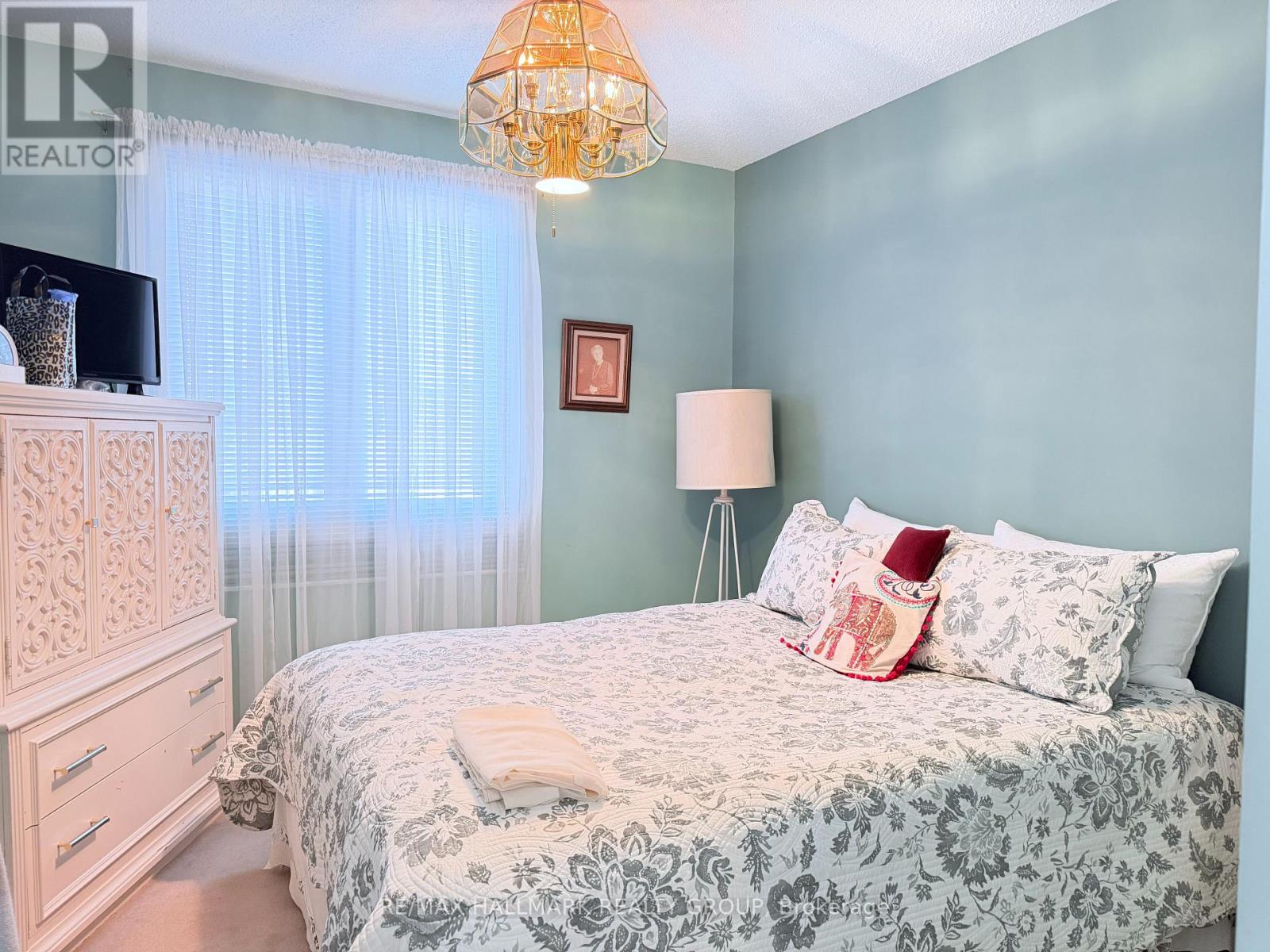 8 - 837 Eastvale Drive, Ottawa, Ontario  K1J 7T5 - Photo 14 - X12935698