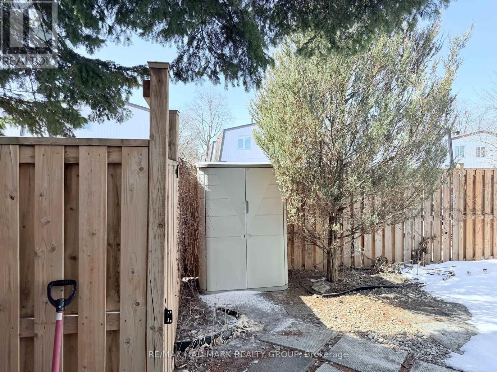 8 - 837 Eastvale Drive, Ottawa, Ontario  K1J 7T5 - Photo 24 - X12935698