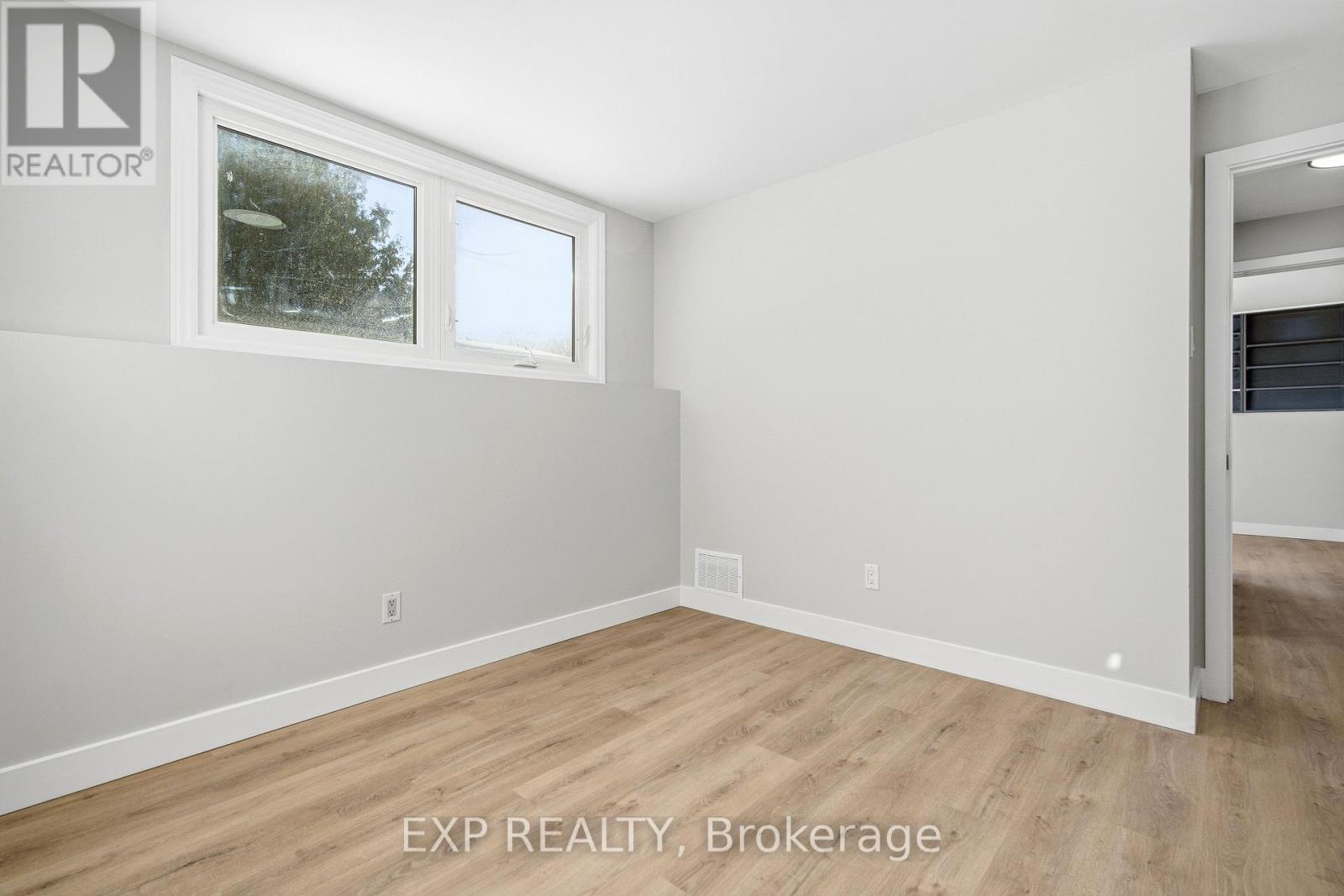 2158 Fillmore Crescent, Ottawa, Ontario  K1J 6A4 - Photo 35 - X12935712