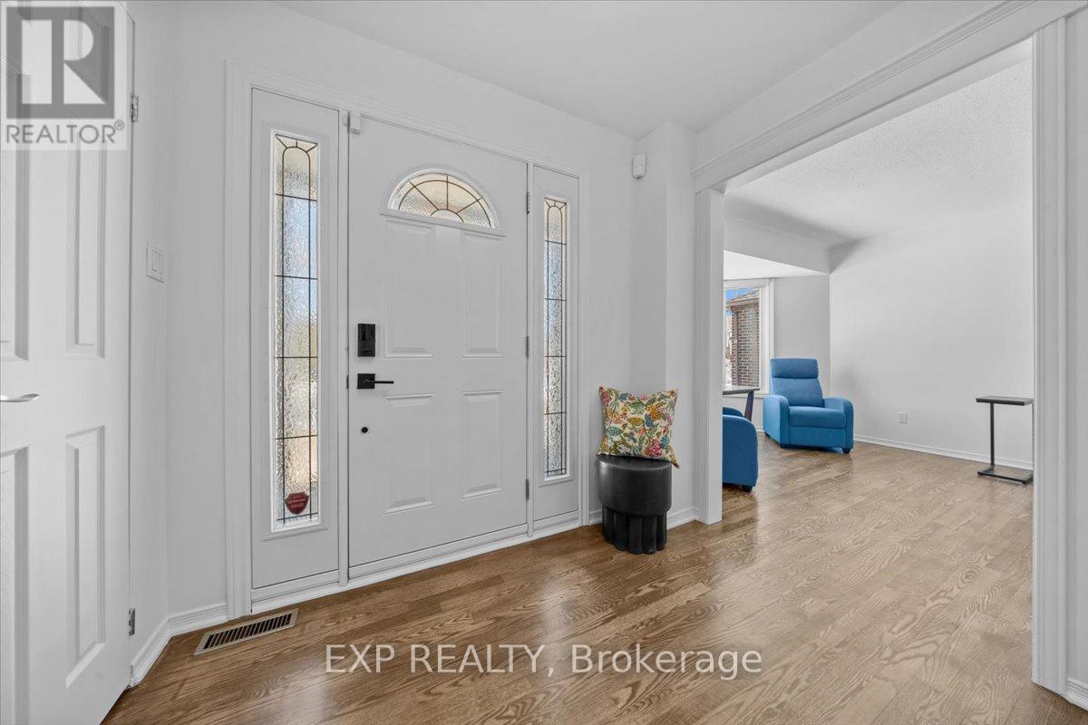 25 Cullen Court, Ottawa, Ontario  K2G 4Z3 - Photo 4 - X12935738