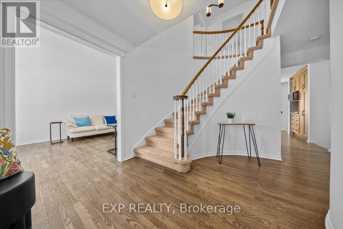 25 Cullen Court, Ottawa, Ontario  K2G 4Z3 - Photo 5 - X12935738