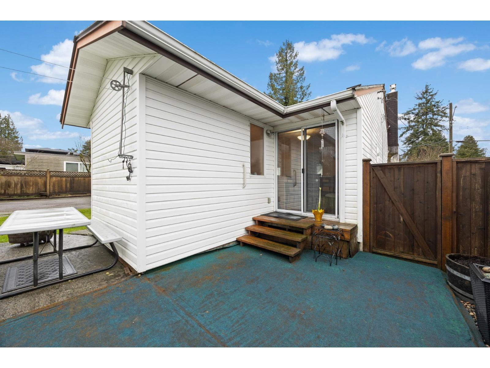 11060 Wren Crescent, Surrey, British Columbia  V3R 5A2 - Photo 8 - R3104669